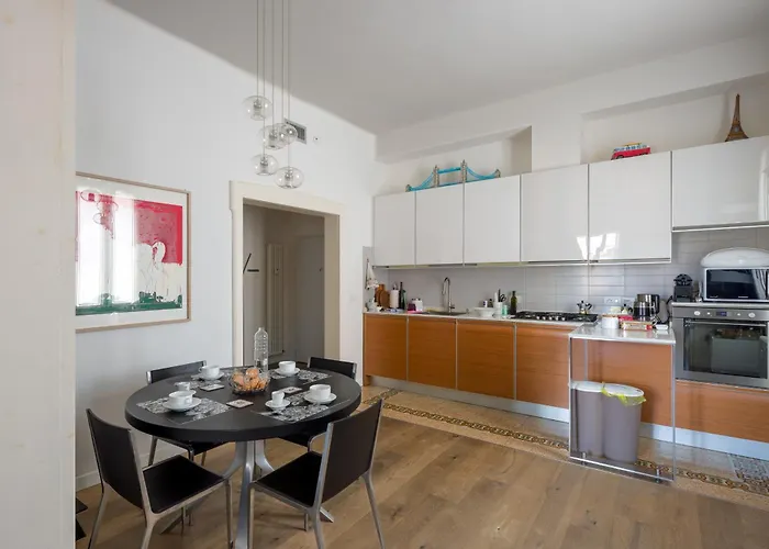 Couette-café Andrea Costa Bologne