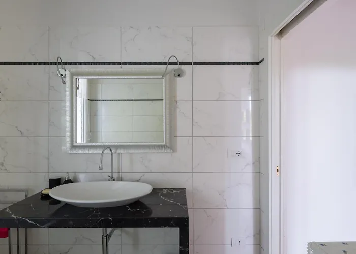 Couette-café Andrea Costa